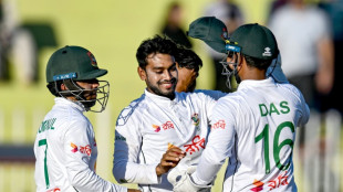 Mehidy's five wickets give Bangladesh second Test edge over Pakistan