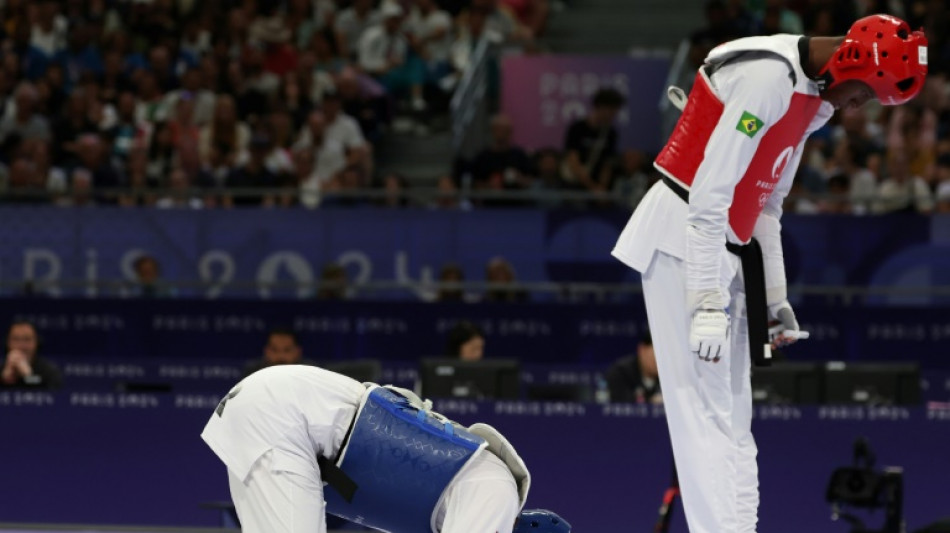 Henrique Marques avança às quartas de final no taekwondo em Paris