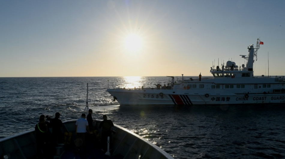 Filipinas afirma que guardacostas chinos abordaron barcos de su flota en el mar de China Meridional