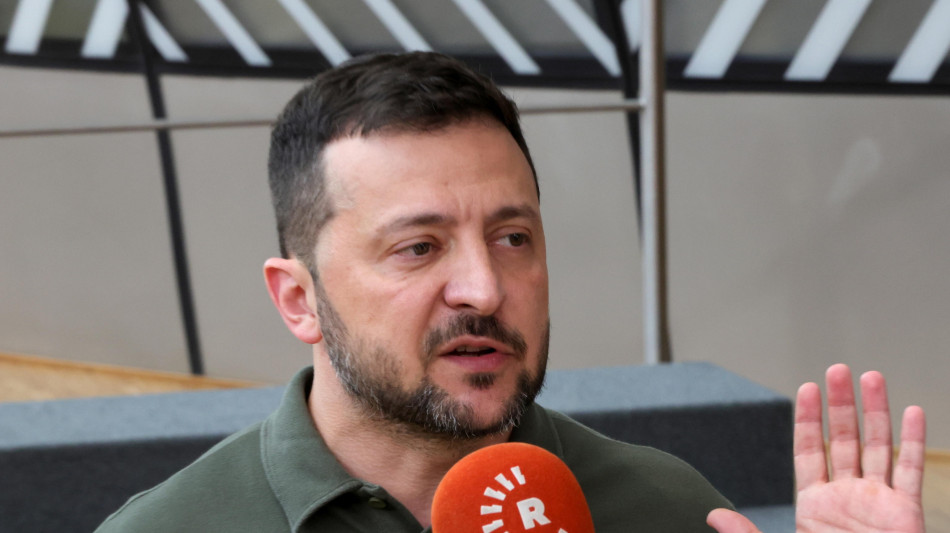 Zelensky, 'se Trump sa come fermare la guerra ce lo dica'