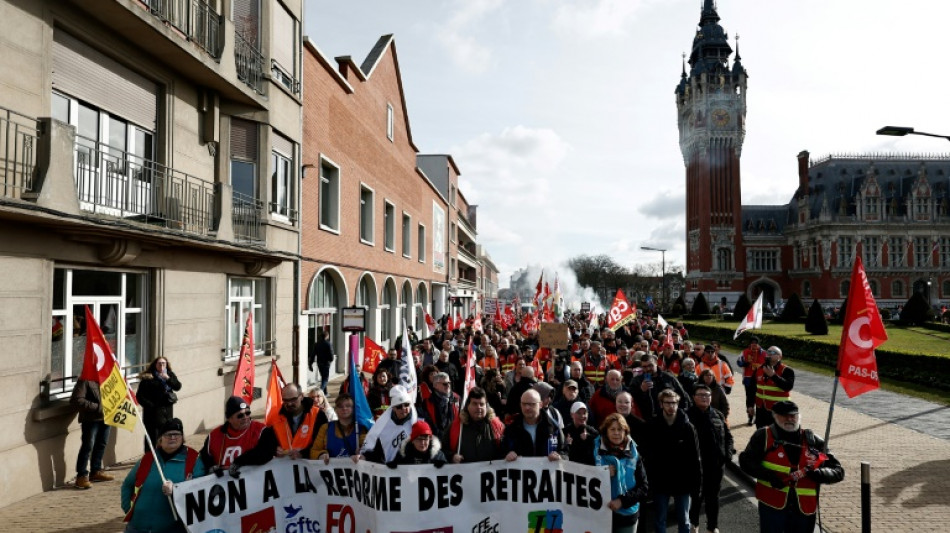 La presión aumenta sobre el Parlamento en Francia antes del voto de una reforma clave