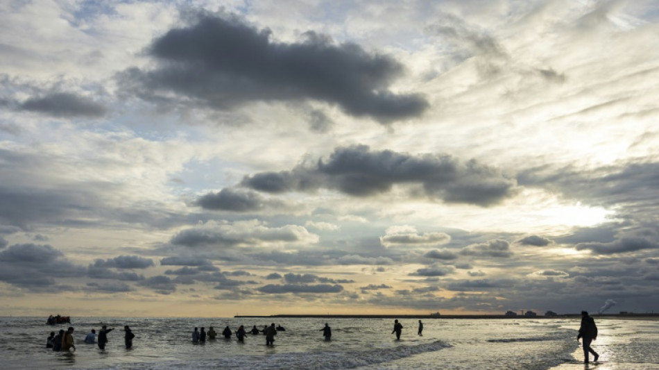 France says four migrants drowned trying to cross Channel