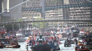 Bilbao festeja el título de Copa del Rey con su emblemática gabarra