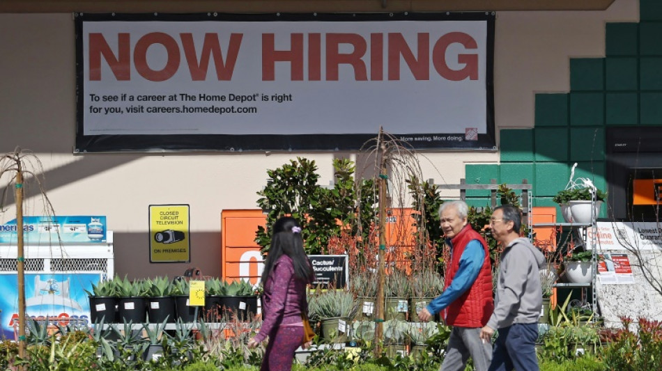 El mercado laboral se debilita en abril en EEUU