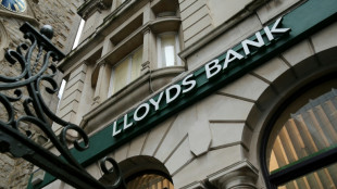 El banco británico Lloyds reduce su beneficio por provisiones ante impagos