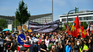 Allemagne: deux policiers grièvement blessés en marge du congrès de l'AfD