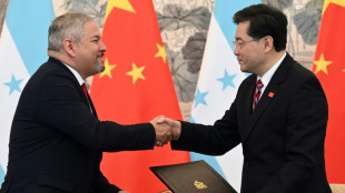 China establece relaciones diplomáticas con Honduras, que rompe con Taiwán