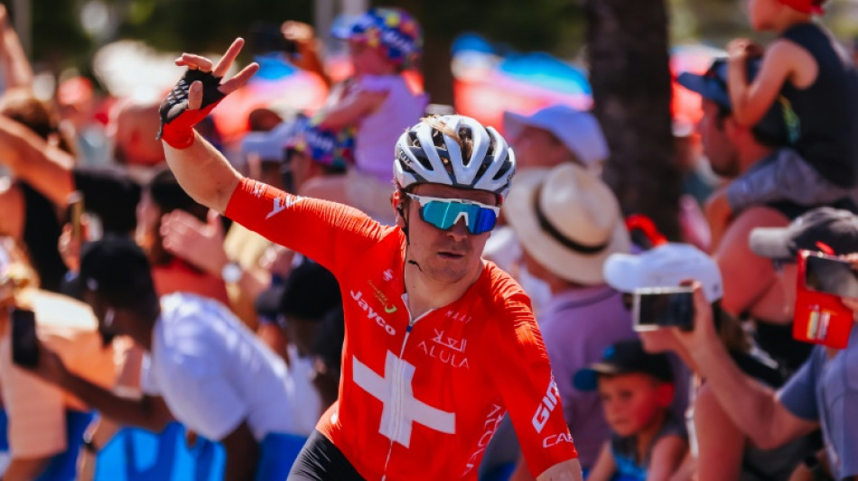 Swiss champion Schmid wins Cadel Evans Road Race in scorching heat