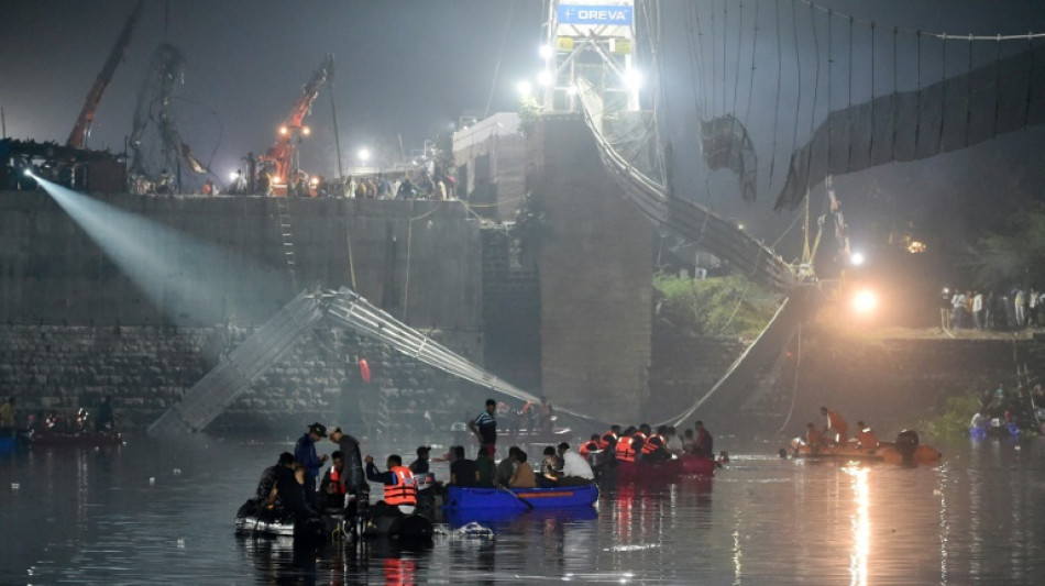 India bridge collapse kills 132