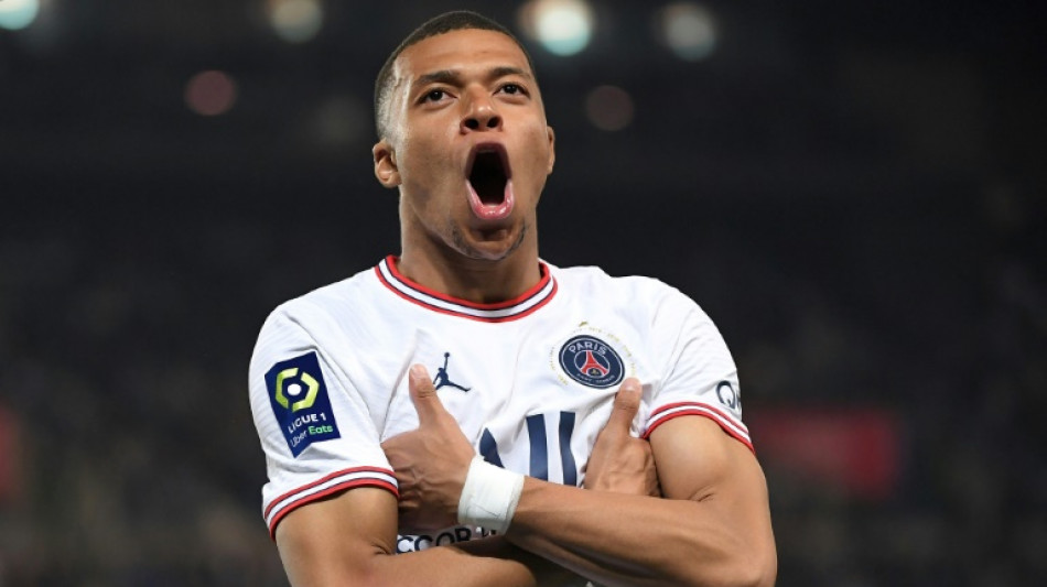 Ligue 1: au Paris SG, le feuilleton Mbappé fait toujours recette