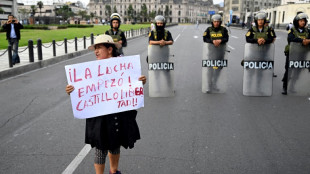 Protestas en Perú piden liberar a Castillo tras fallido autogolpe