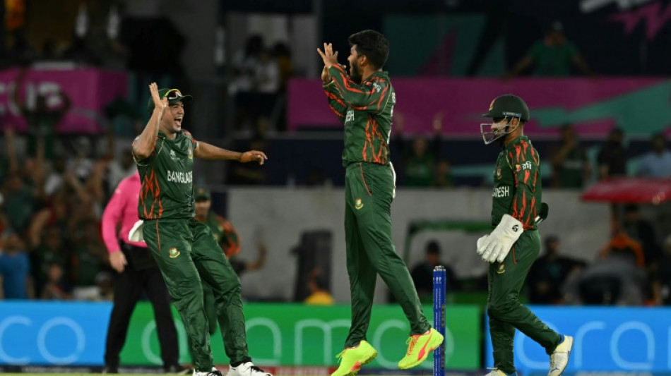 Bangladesh keep nerve to win thriller with Sri Lanka