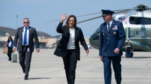 Kamala Harris passa por teste midiático em sua primeira entrevista como candidata