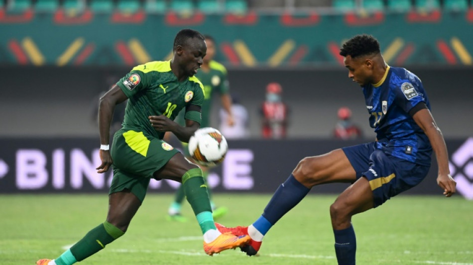 Mane ends goal drought as Senegal overcome nine-man Cape Verde