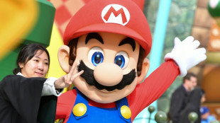 Nintendo courts non-gamers in 'about-turn' strategy