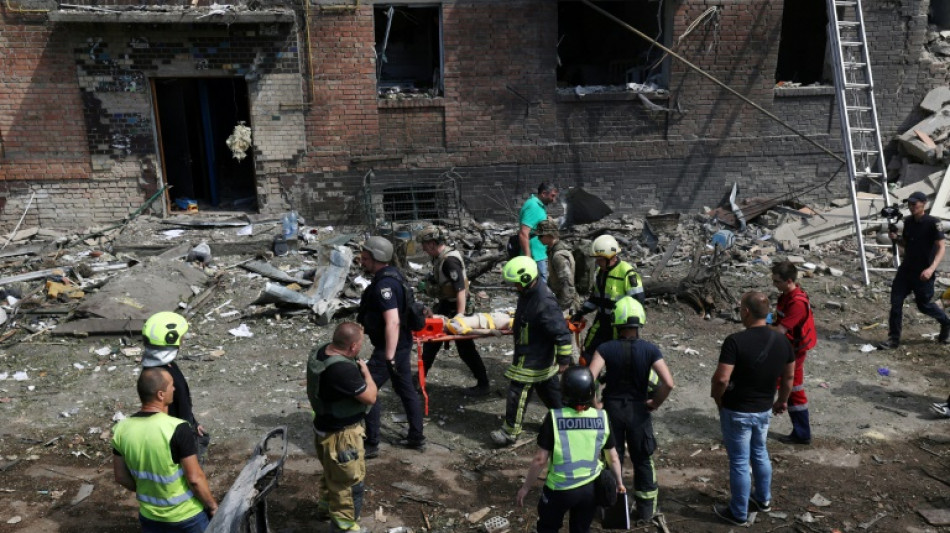 Onda de bombardeios russos deixa dezenas mortos na Ucrânia