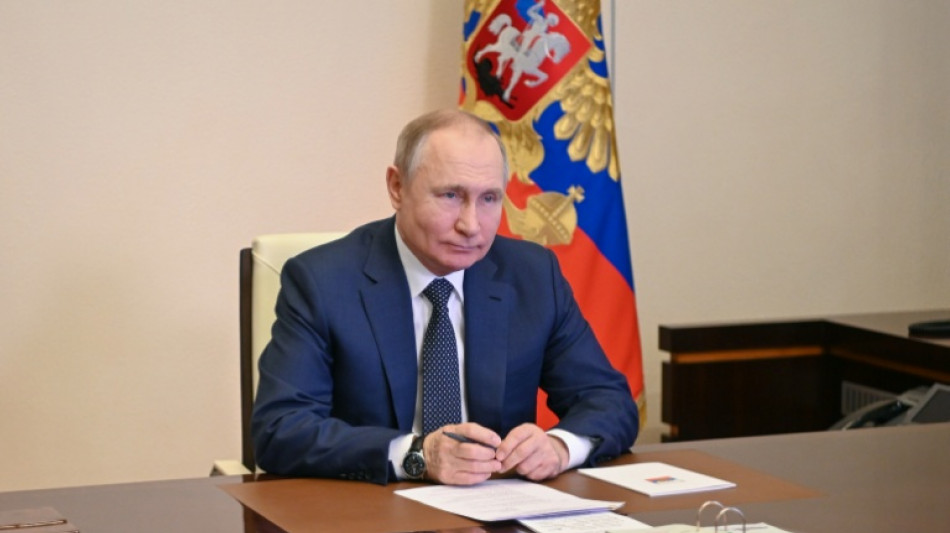 Poutine signe la loi punissant de prison les "informations mensongères" sur l'armée