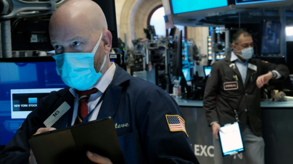 Wall Street termine en forte baisse, la Fed et Netflix font tomber les indices