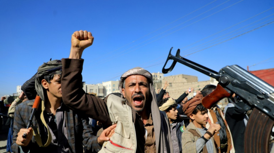 Un barco mercante fue atacado frente a las costas de Yemen