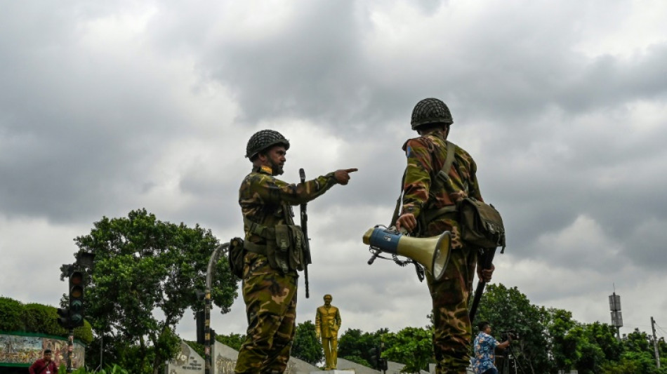 Polícia dispara contra manifestantes em Bangladesh, onde exército foi mobilizado