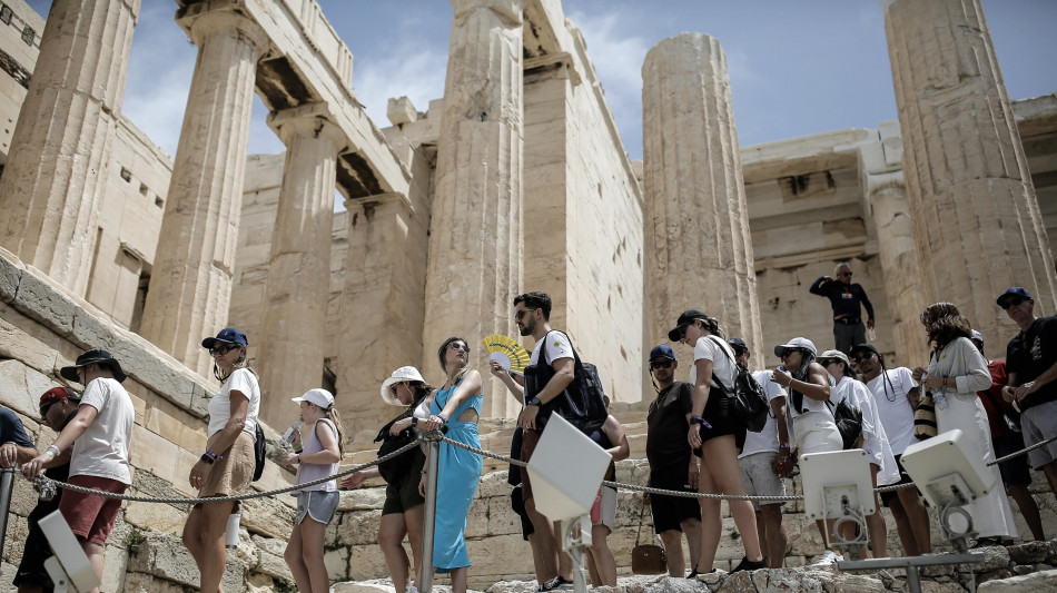 Grecia: acropoli di Atene oggi chiusa nelle ore più calde