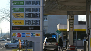 Jour d'affluence dans les stations: la remise à la pompe entre en vigueur