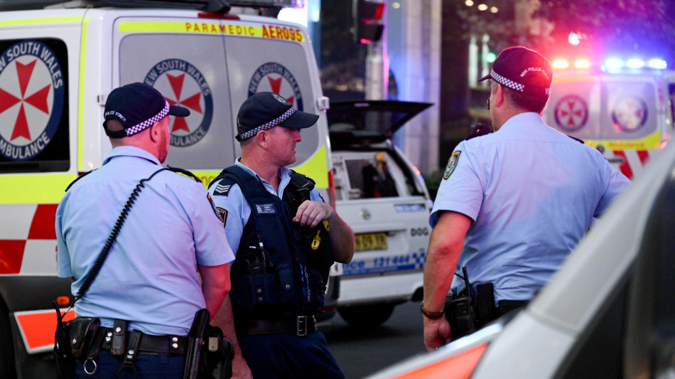 Attacco con coltello in chiesa a Sydney, ferito anche il vescovo