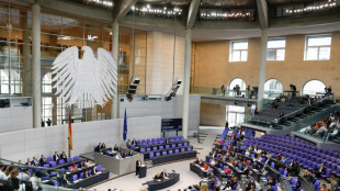 Bundestag verabschiedet beide Teile des Sicherheitspakets