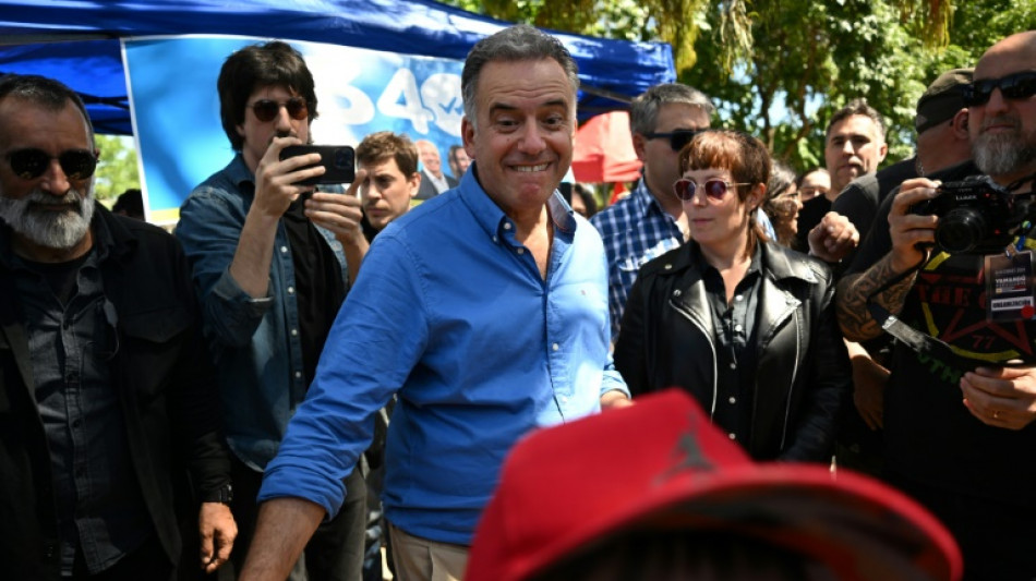 Left seeks to unseat conservative in Uruguay president vote