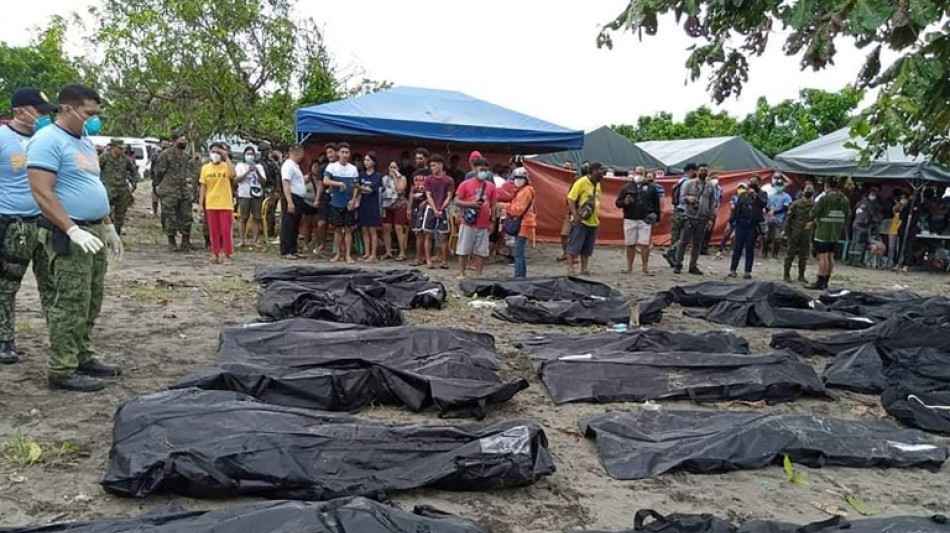 Aux Philippines, des villageois engloutis par la montagne sur laquelle ils s'abritaient des inondations