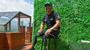 Un veterano de los Gurkhas, amputado de ambas piernas, corona el Everest