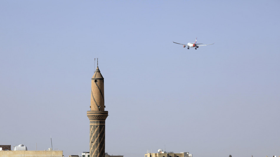 La Giordania chiude temporaneamente lo spazio aereo