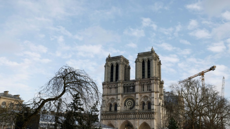 Erste Messe in wiedereröffneter Pariser Kathedrale Notre-Dame