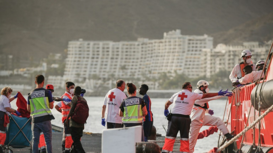 Rescatistas españoles no logran localizar más migrantes cerca de Canarias