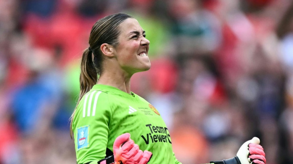 Earps leaves Man Utd saying she cannot stay at WSL team in 'transition'