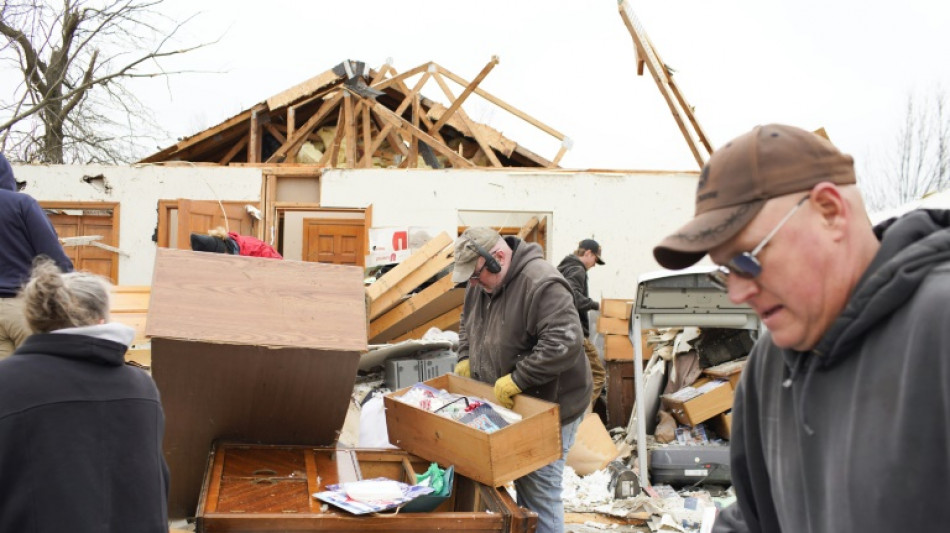 Powerful tornadoes roar through US Midwest, killing 3