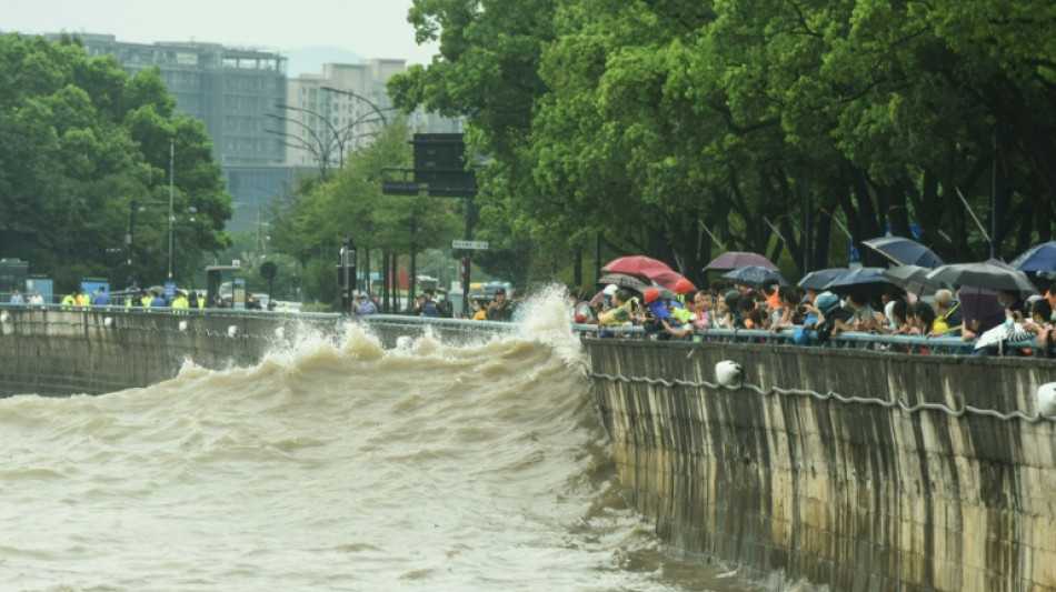 Le typhon Muifa frappe la Chine, plus d'un million d'évacués